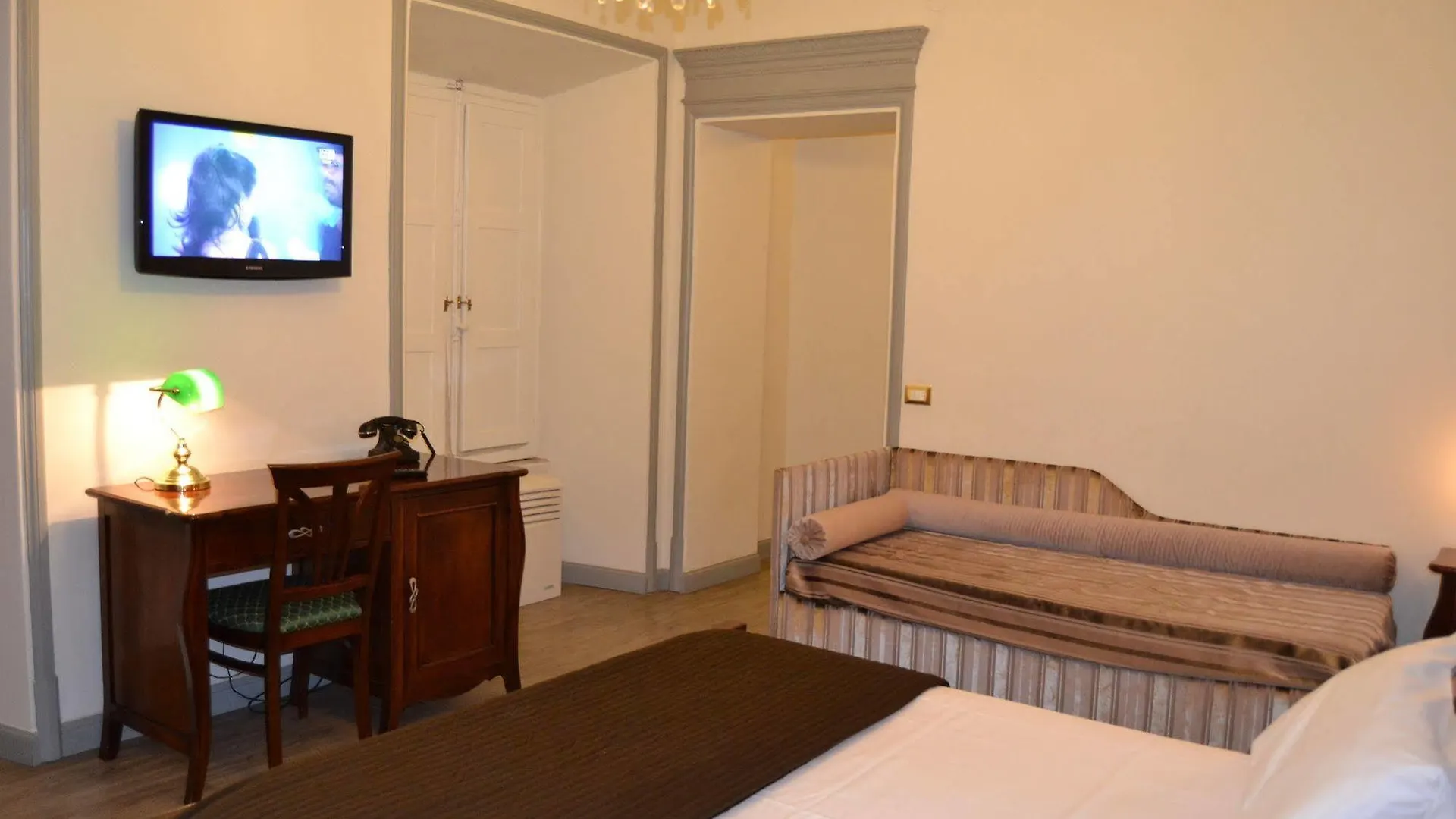 Sleep In Rome Ludovisi Bed & Breakfast Italy